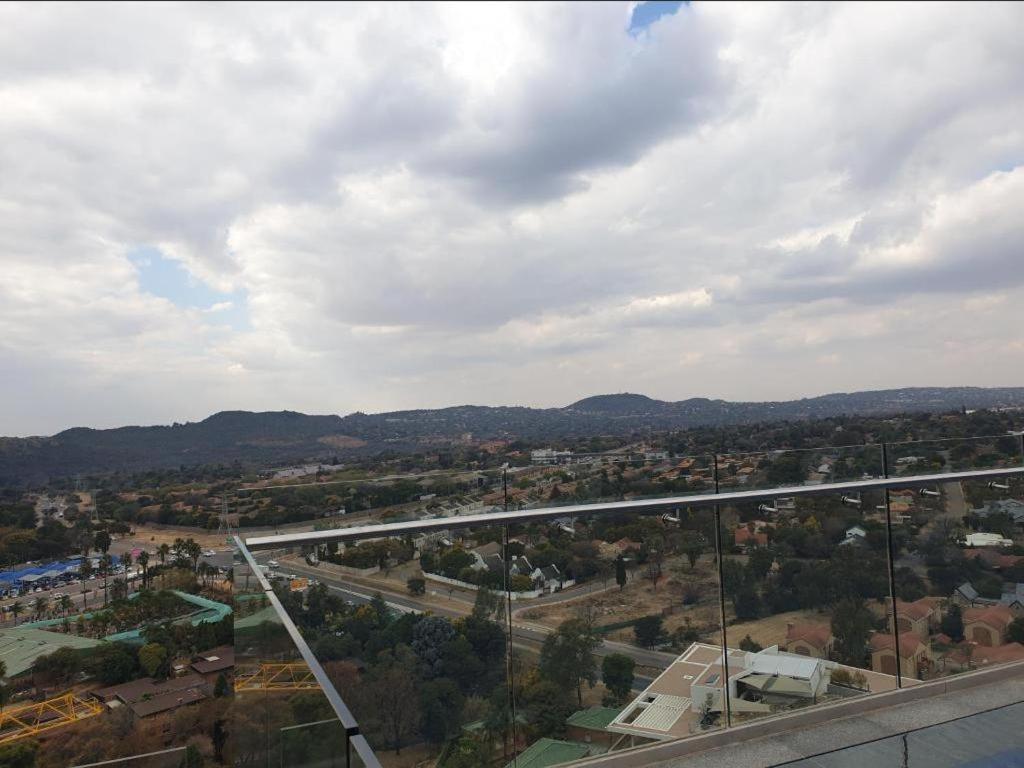 Menlyn Maine Apartments Pretoria-Noord Exteriér fotografie
